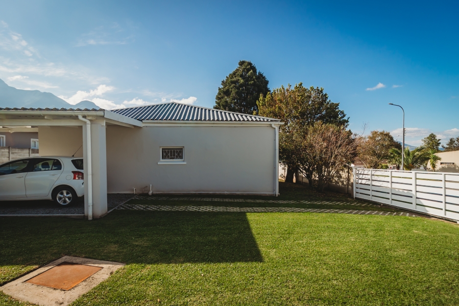 2 Bedroom Property for Sale in Fernridge Western Cape